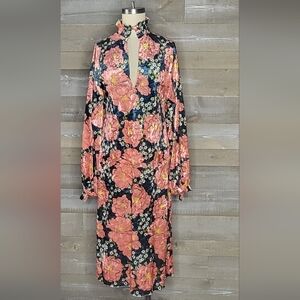 Zara Trafaluc Autumn/Winter 17-18 Balloon Sleeve Deep V-Neck Floral Midi…